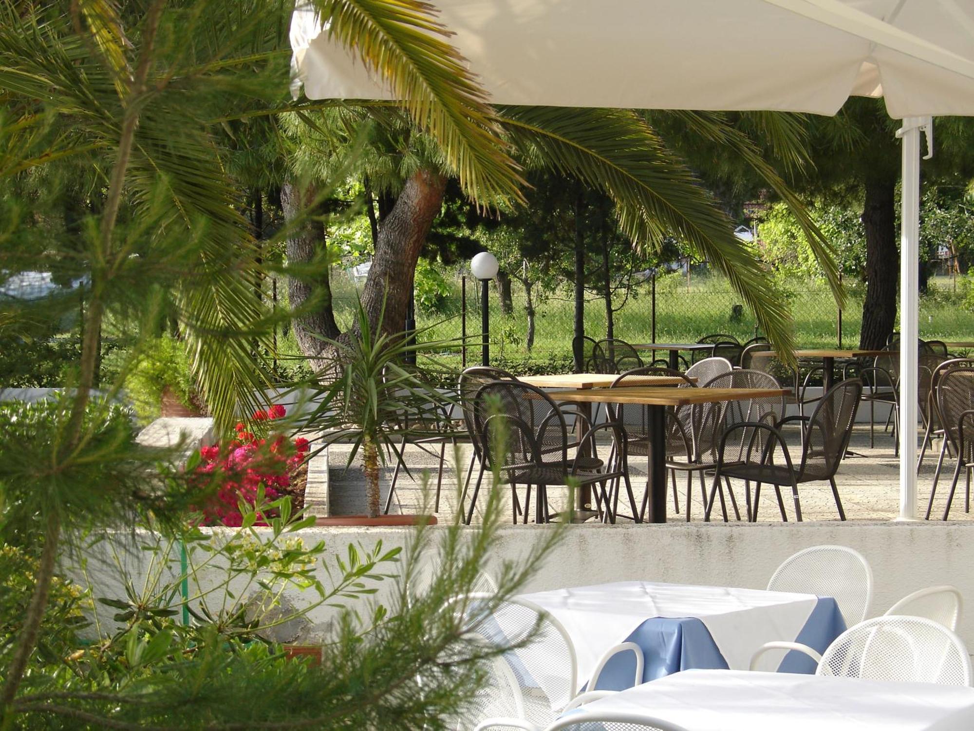 Kassandra Mare Hotel Nea Poteidaia Esterno foto